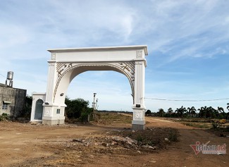 Yêu cầu ngưng thi công trên khu đất mọc dự án “ma” Hồ Tràm Riverside