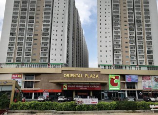 Cưỡng chế tháo dỡ 43 căn hộ xây trái phép tại chung cư Oriental Plaza Tân Phú, Tp.HCM